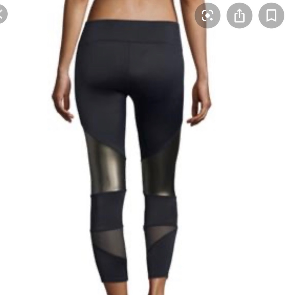 Onzie Hot Yoga Black/ Green Track Legging Size XS